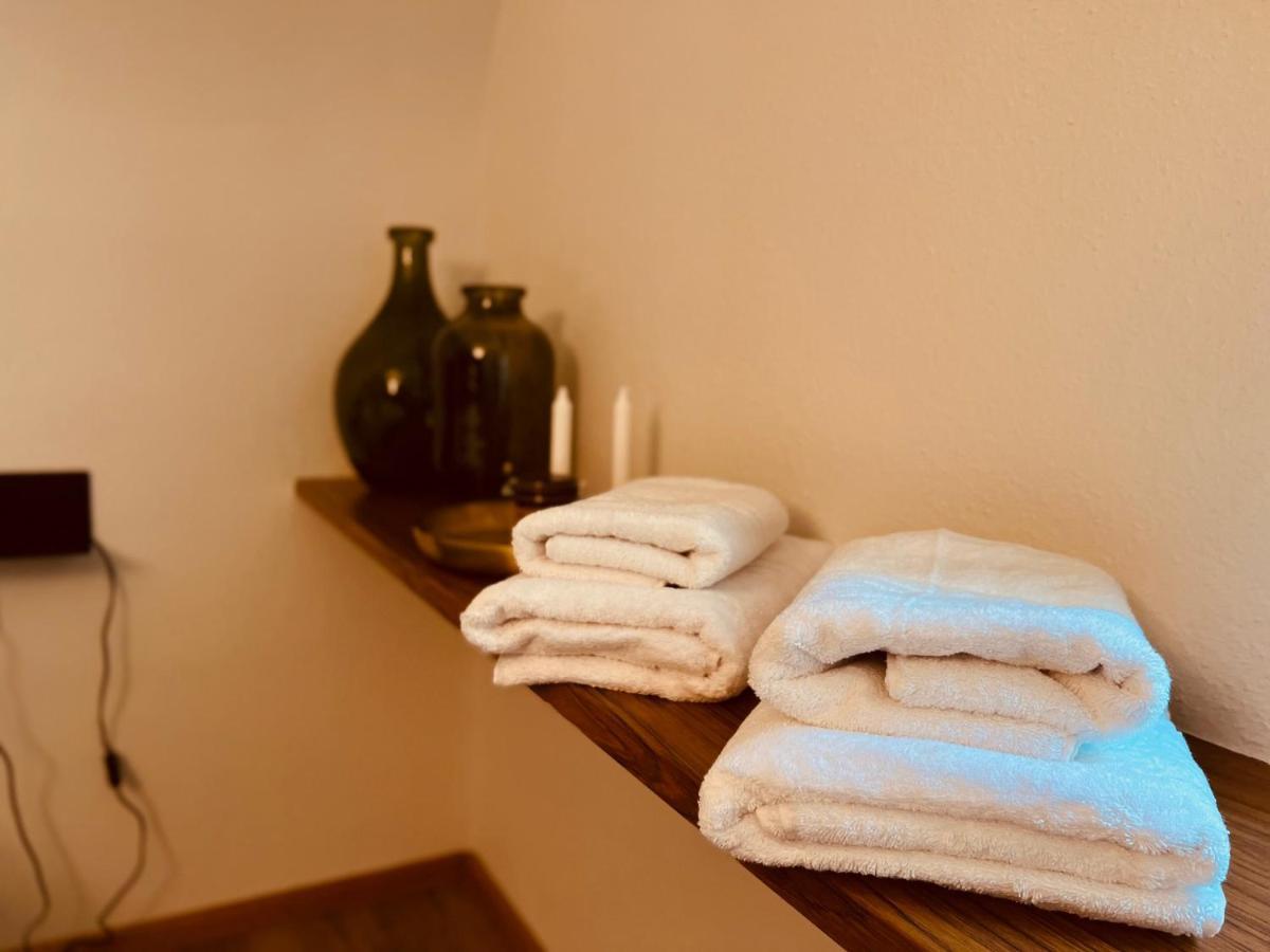 Blackncozy - Grosszuegiges Designappartement Mit Boxspringbetten Und Heimkino Feldberg  Exteriör bild