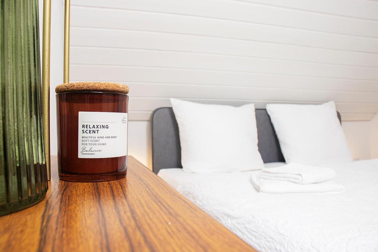 Blackncozy - Grosszuegiges Designappartement Mit Boxspringbetten Und Heimkino Feldberg  Exteriör bild